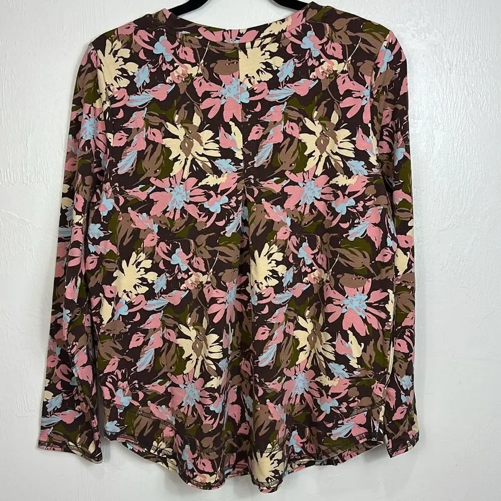 Zuda Z-Knit Floral Curved Hem Long Sleeve Pullover With Pockets Size S